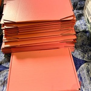 19 small pink 
11 big pink   
14 small white 
3 black & 25 small green